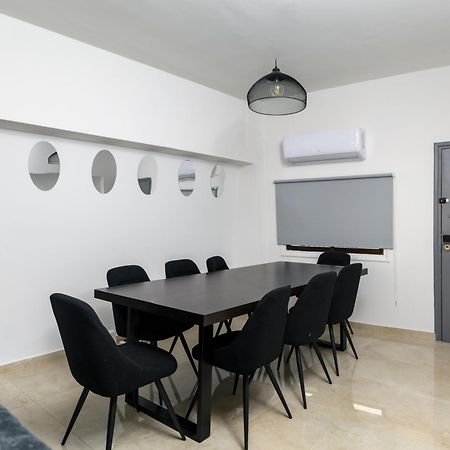 Ollies 3 Bedroom Apartment Larnaca Ngoại thất bức ảnh