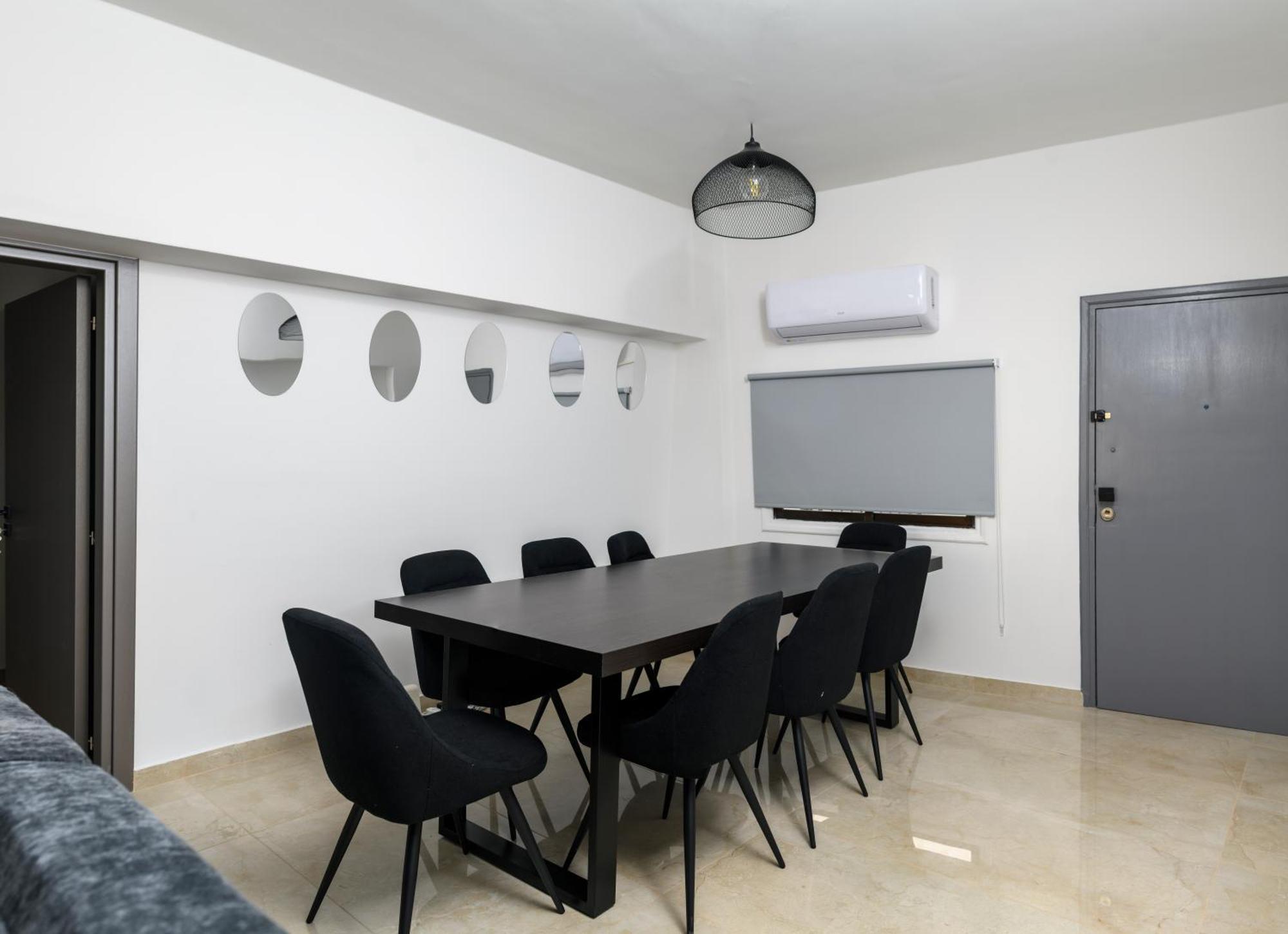 Ollies 3 Bedroom Apartment Larnaca Ngoại thất bức ảnh