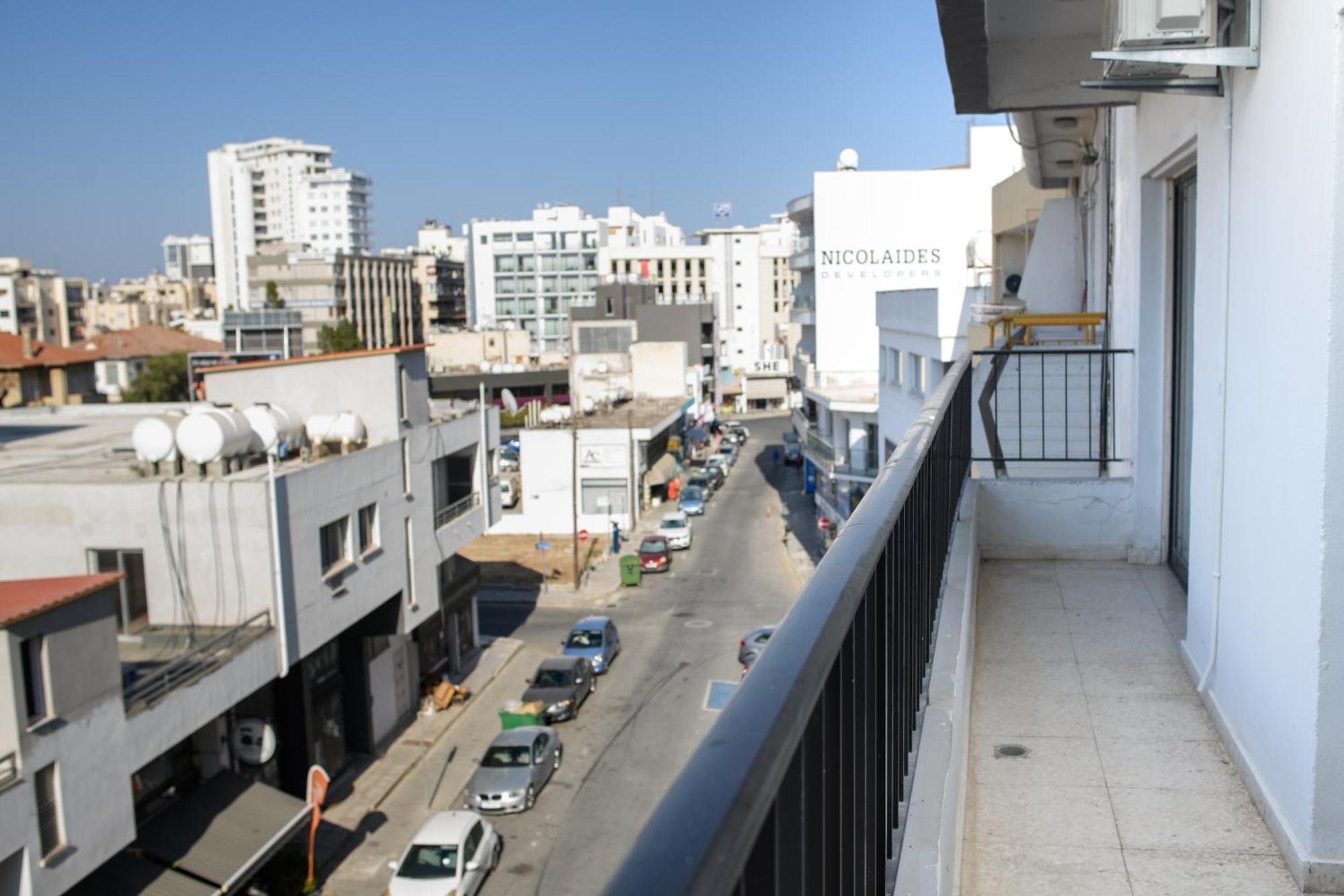 Ollies 3 Bedroom Apartment Larnaca Ngoại thất bức ảnh